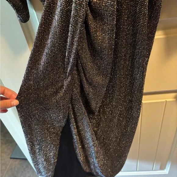 Elegant Black Evening Dress - Picture 4 of 6